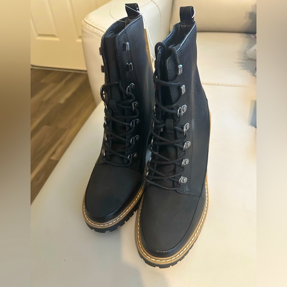 A New Day black ankle Boots NWT